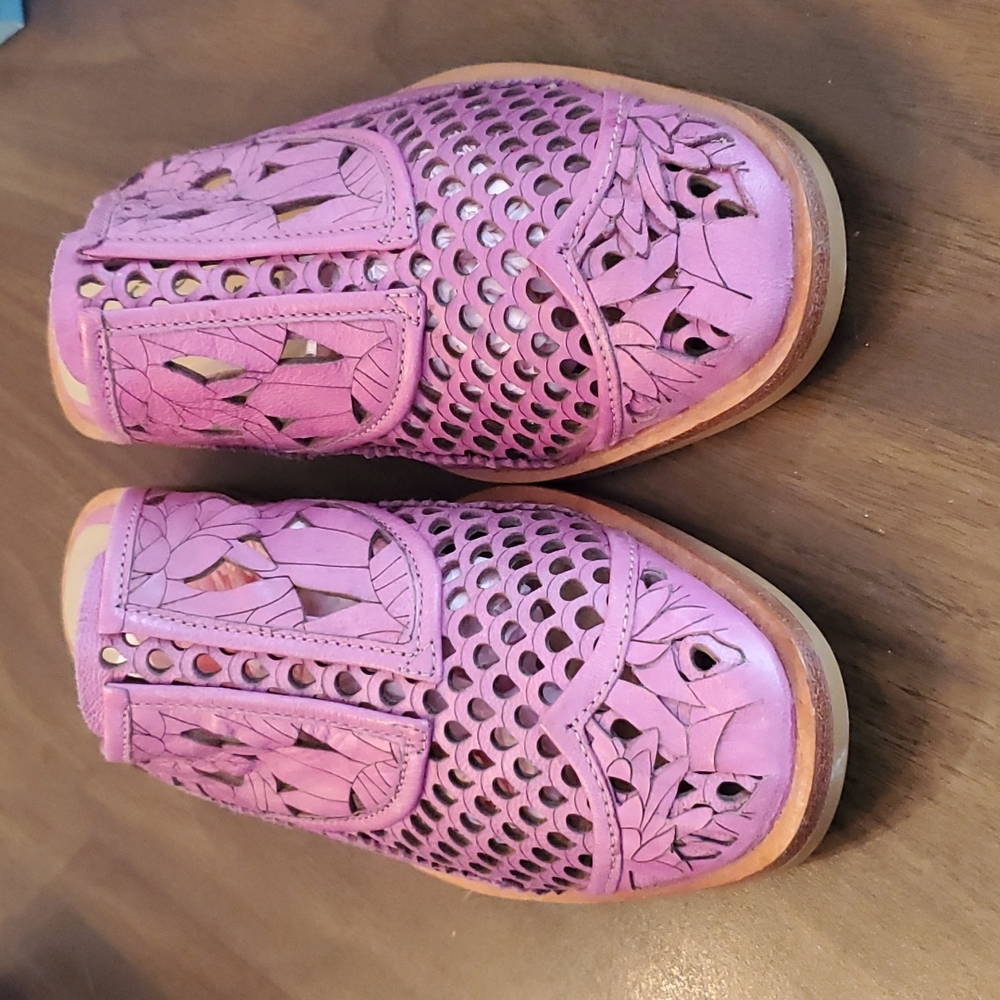 Free People Paramount Pink Laser Cut Womens slip on Shoes. Size EU 36